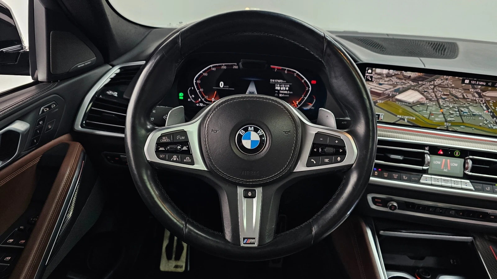 BMW X6 M Sport* Laser* Night Vision* Pano* Keyless* 360, снимка 7 - Автомобили и джипове - 55280313
