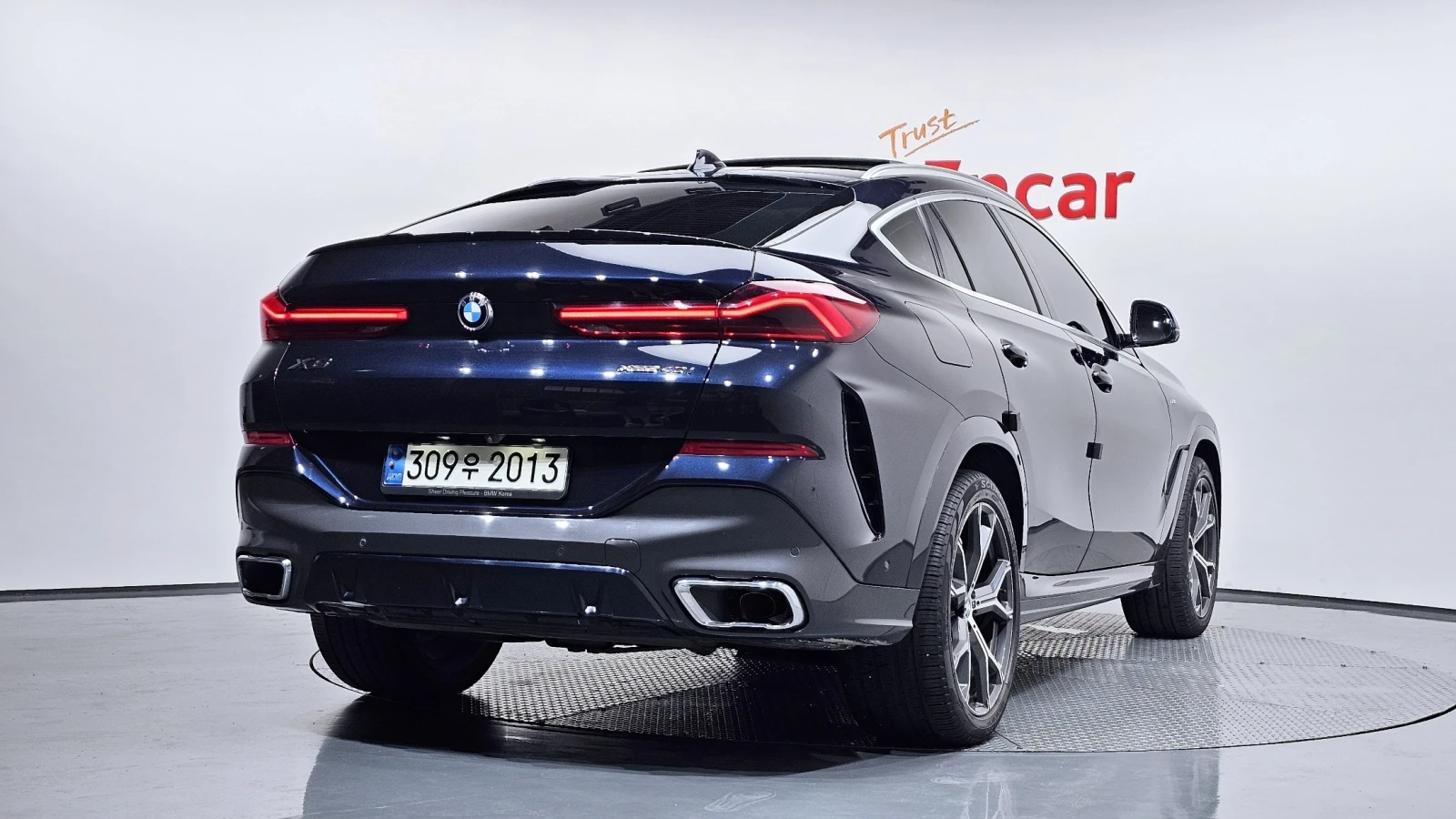 BMW X6 M Sport* Laser* Night Vision* Pano* Keyless* 360, снимка 3 - Автомобили и джипове - 55280313