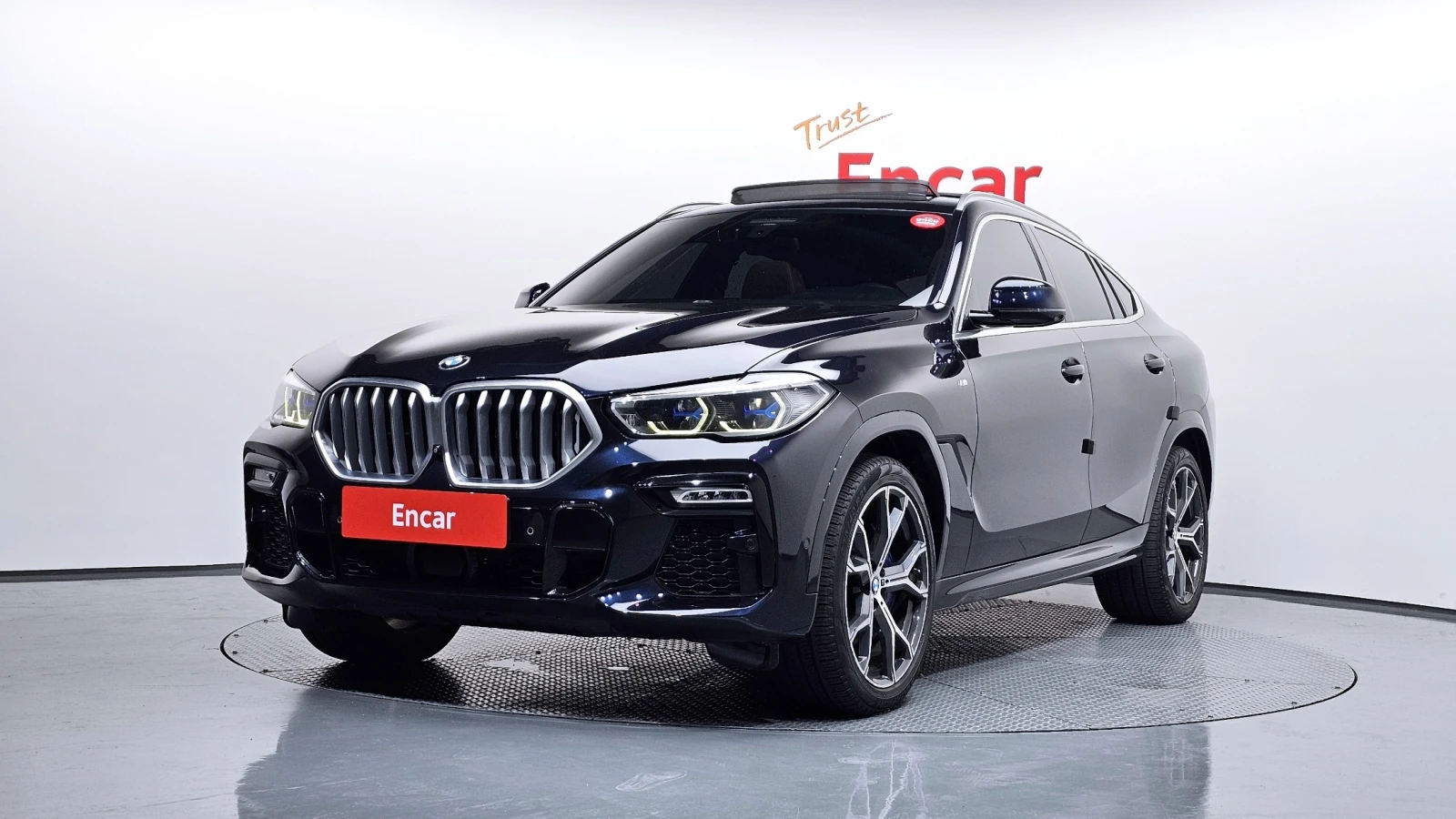 BMW X6 M Sport* Laser* Night Vision* Pano* Keyless* 360, снимка 2 - Автомобили и джипове - 55280313