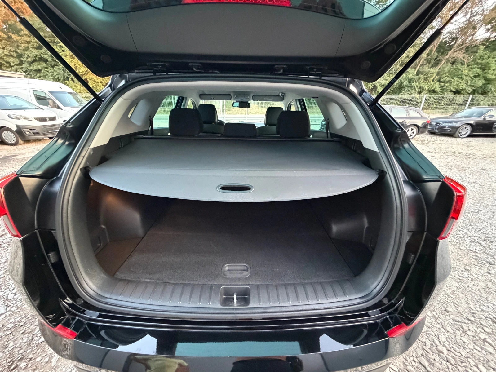 Hyundai Tucson 1.7CDRI* LED* NAVI* EVRO6, снимка 7 - Автомобили и джипове - 55482491