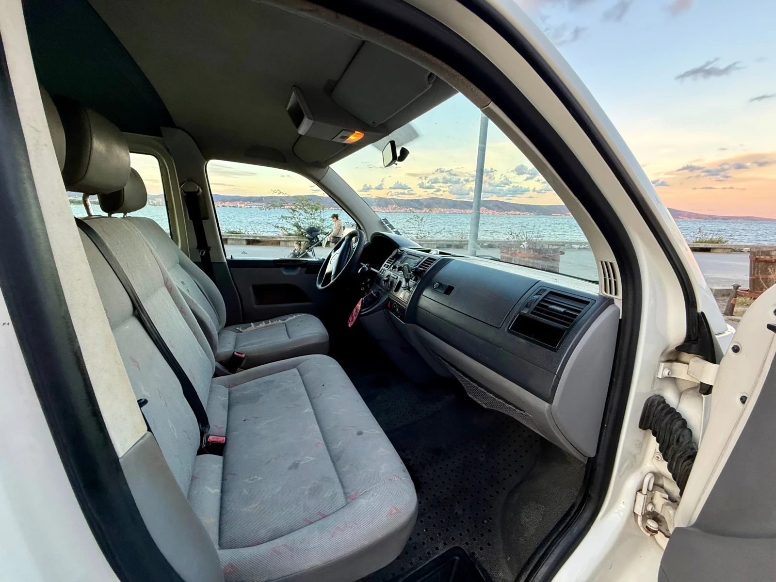 VW Caravelle T5, снимка 2 - Бусове и автобуси - 56251308