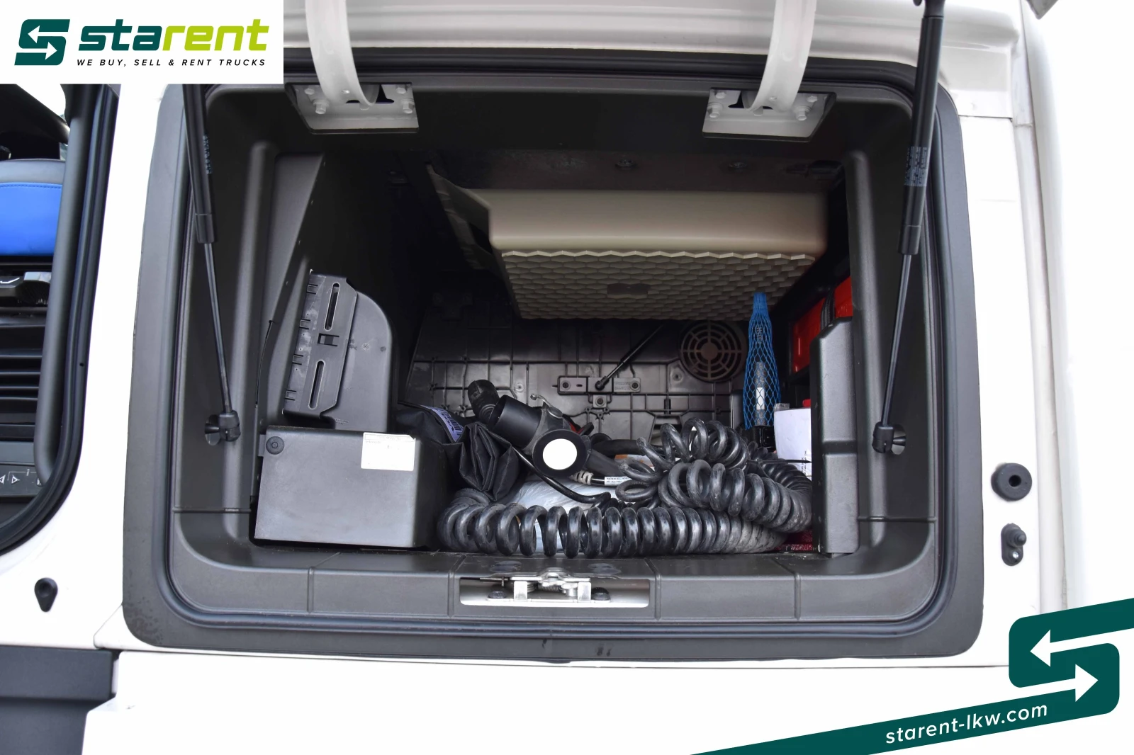 Volvo Fh SZM25117 - изображение 10