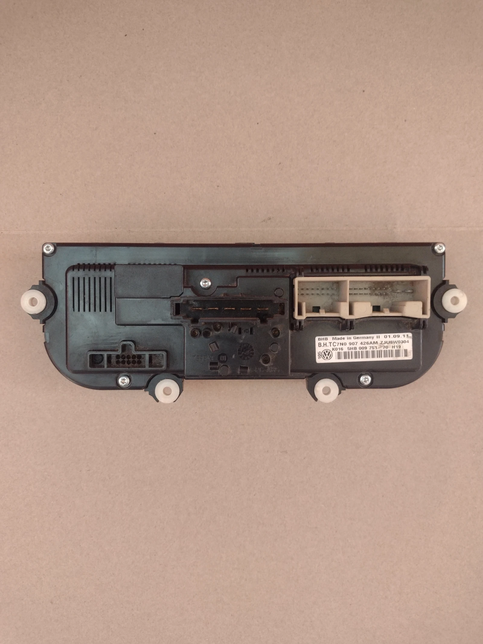 7N0907426AM    ����� �������� VW PASSAT 7, GOLF 6  5HB009751-70 | Mobile.bg � ����������� 2