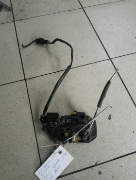 Брава врата предна лява Киа Каренс