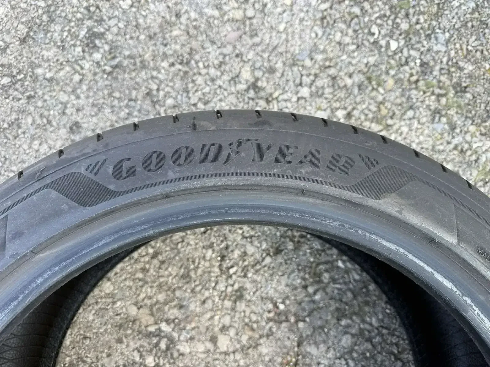 ���� 225/45R18 | Mobile.bg � ����������� 4