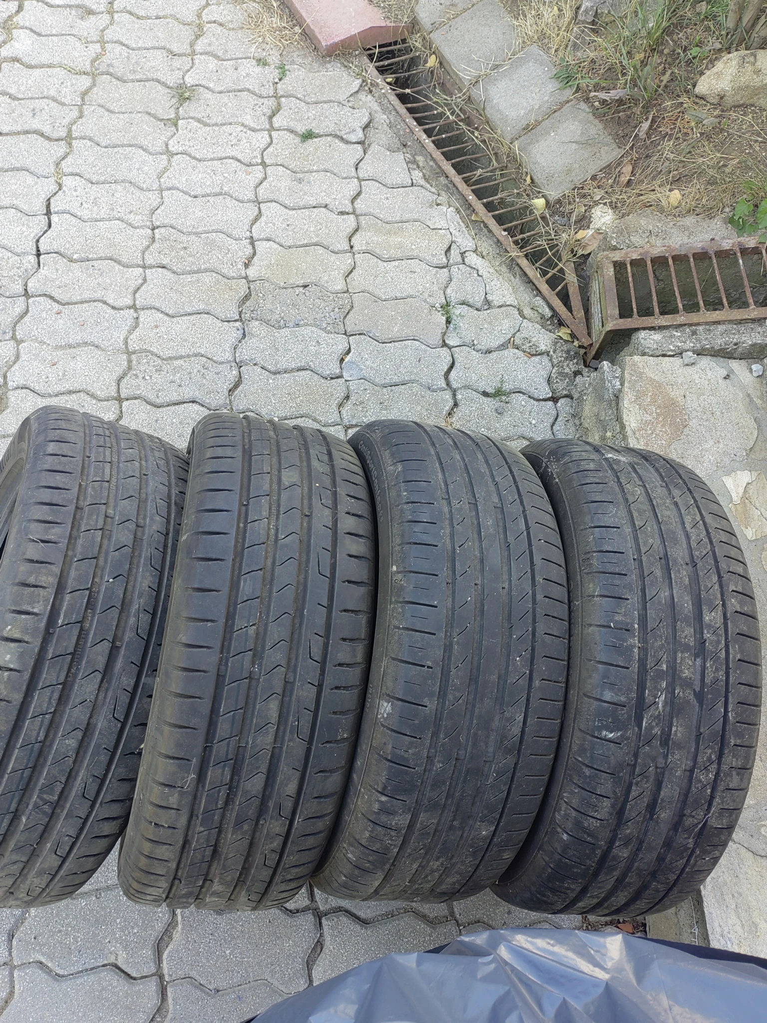 Гуми Летни 225/50R17, снимка 2 - Гуми и джанти - 55680994
