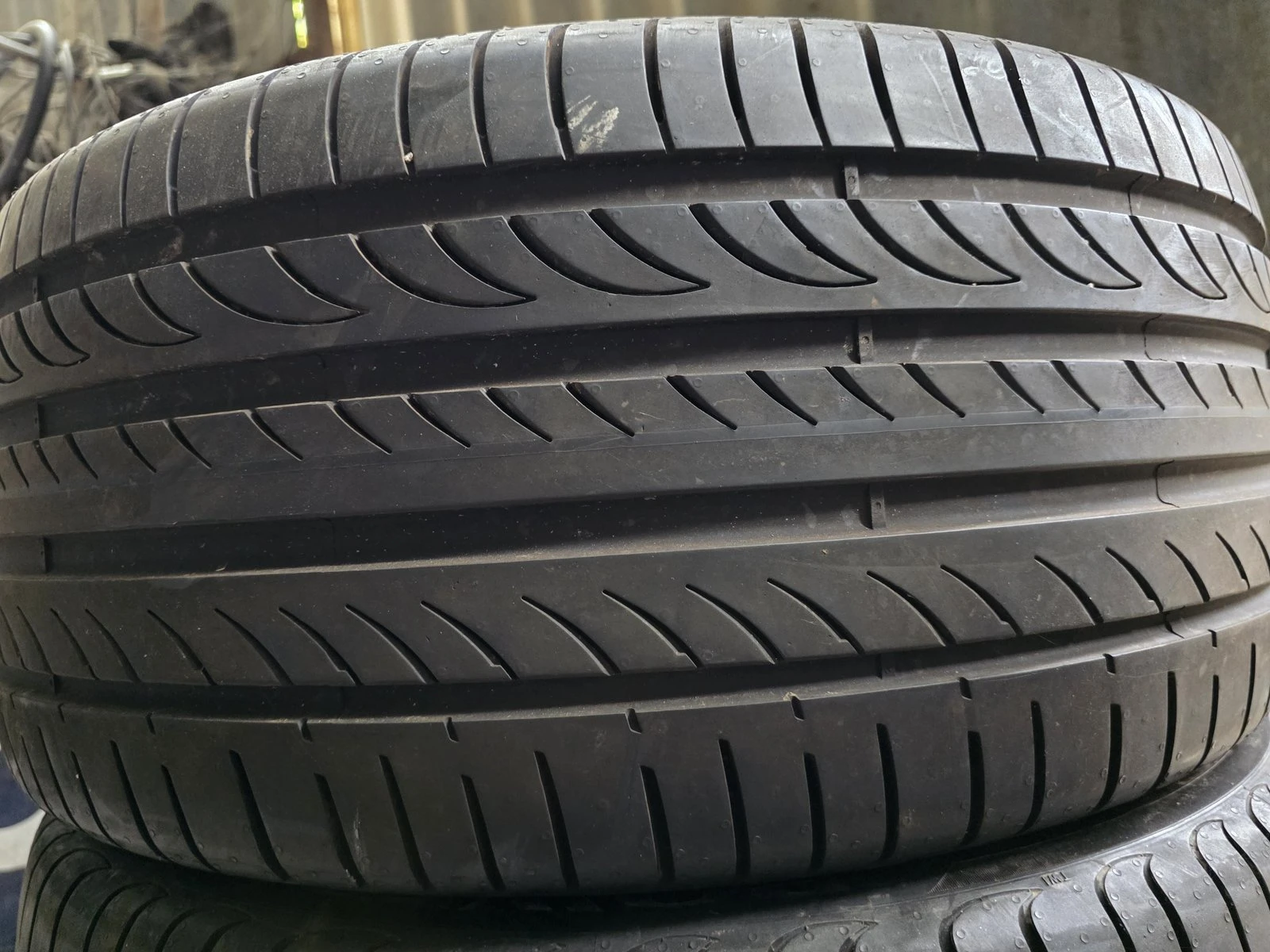 Гуми Летни 235/35R19