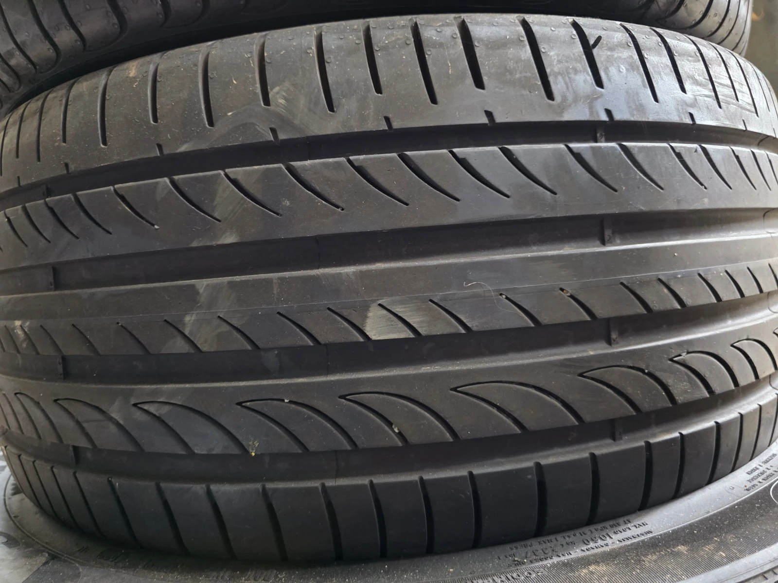 ���� 235/35R19 | Mobile.bg � ����������� 2