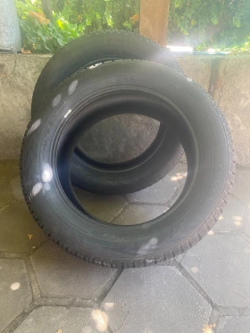Гуми Зимни 255/55R19, снимка 4 - Гуми и джанти - 53219118