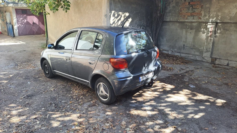 Toyota Yaris 1300, снимка 2 - Автомобили и джипове - 47508282