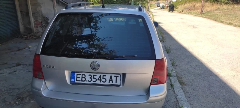 VW Bora, снимка 2 - Автомобили и джипове - 47681072