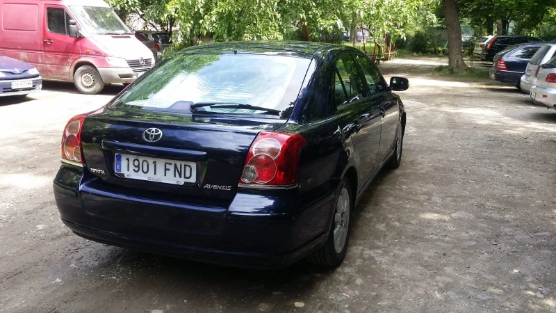 Toyota Avensis 1.8 16 v 129 k.s, снимка 6 - Автомобили и джипове - 47856029