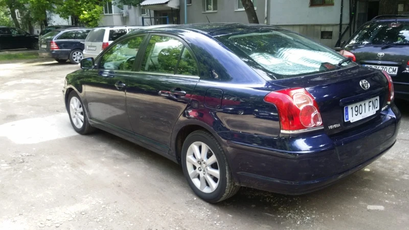 Toyota Avensis 1.8 16 v 129 k.s, снимка 7 - Автомобили и джипове - 47856029