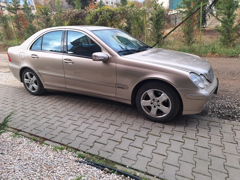 Mercedes-Benz C 220, снимка 17 - Автомобили и джипове - 48817496