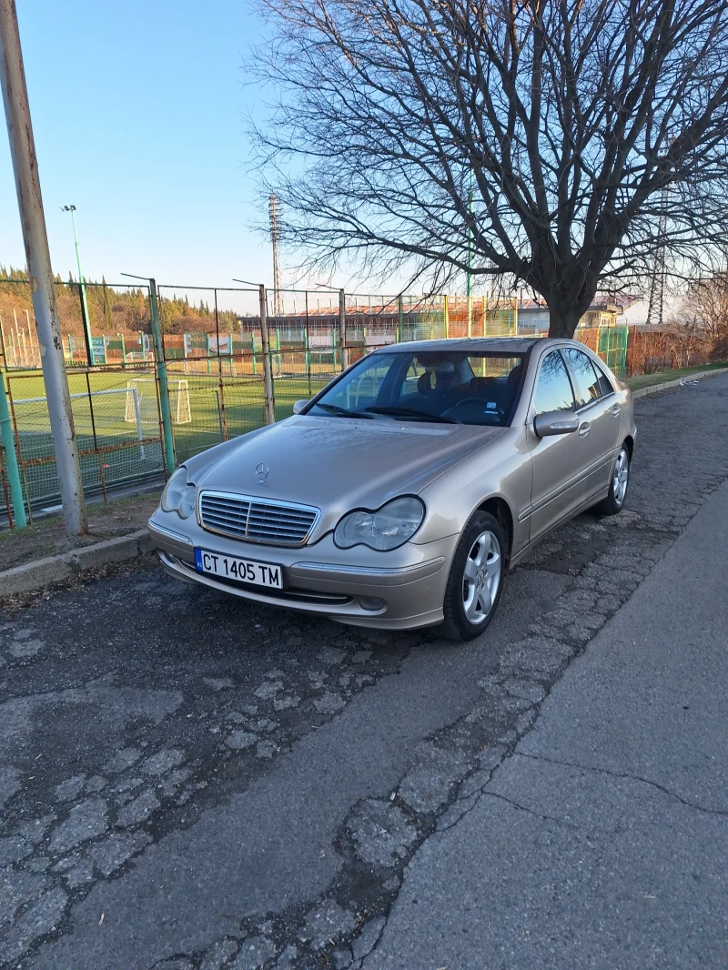 Mercedes-Benz C 220, снимка 3 - Автомобили и джипове - 48817496