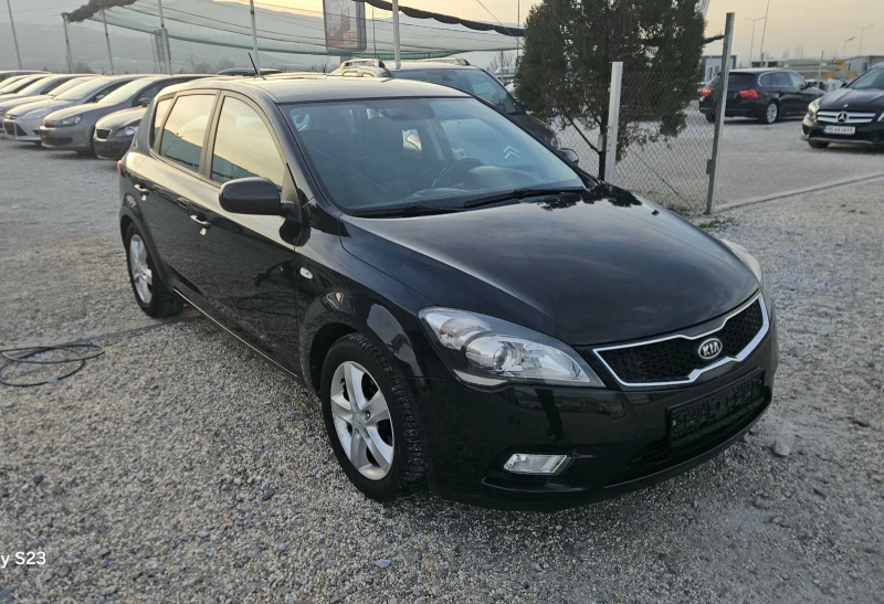Kia Ceed 1.6CRDI.2012г.150000км.ТОПсъстояние, снимка 3 - Автомобили и джипове - 52849954