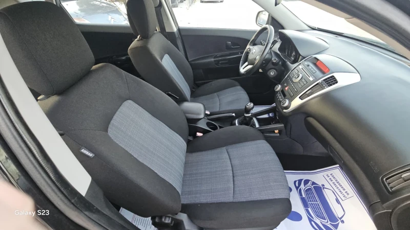 Kia Ceed 1.6CRDI.2012г.150000км.ТОПсъстояние, снимка 11 - Автомобили и джипове - 52849954