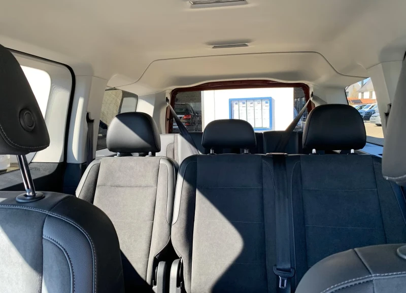 VW Caddy 7 места, снимка 12 - Автомобили и джипове - 52943821