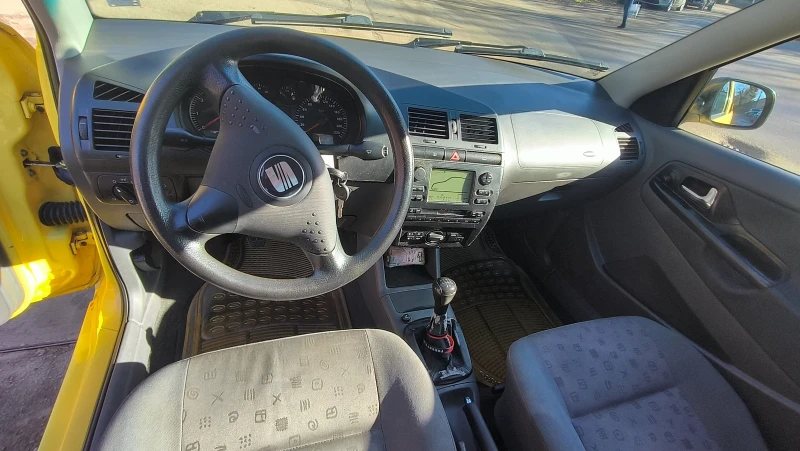 Seat Ibiza, снимка 11 - Автомобили и джипове - 53092376