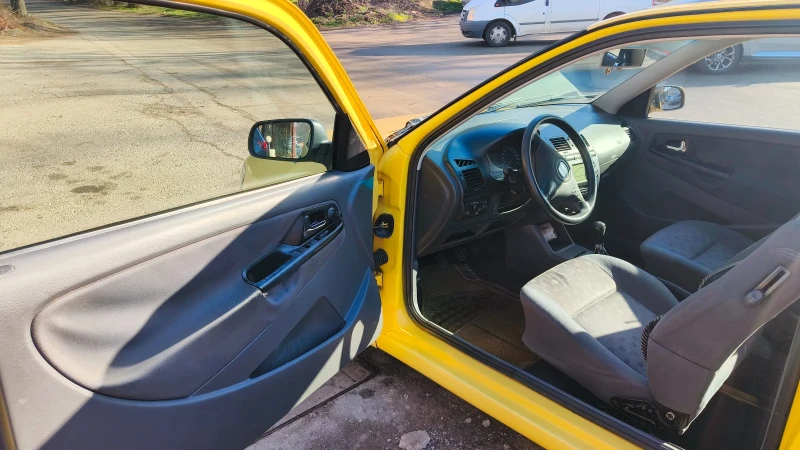 Seat Ibiza, снимка 8 - Автомобили и джипове - 53092376