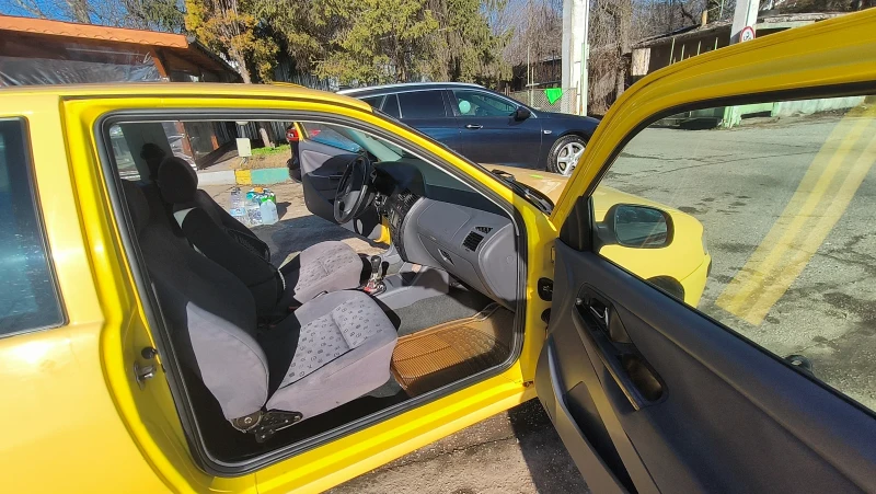 Seat Ibiza, снимка 3 - Автомобили и джипове - 53092376