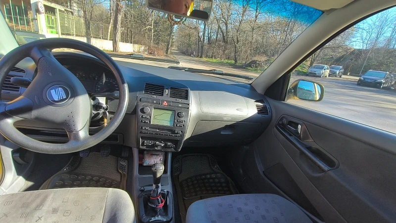 Seat Ibiza, снимка 12 - Автомобили и джипове - 53092376