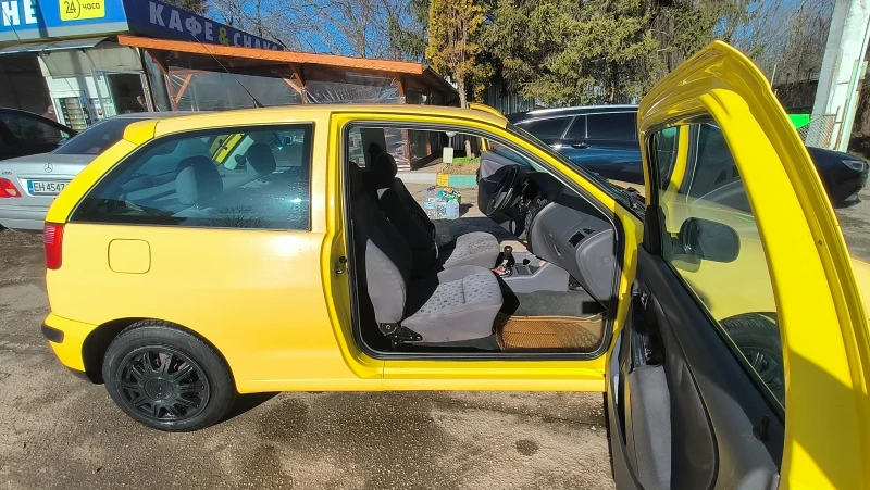 Seat Ibiza, снимка 4 - Автомобили и джипове - 53092376