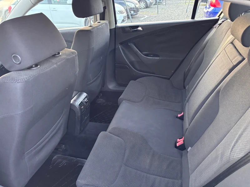 VW Passat 1.9 TDI, снимка 10 - Автомобили и джипове - 53102228