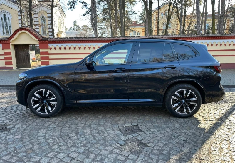 BMW iX3 M Sport , снимка 2 - Автомобили и джипове - 53124052