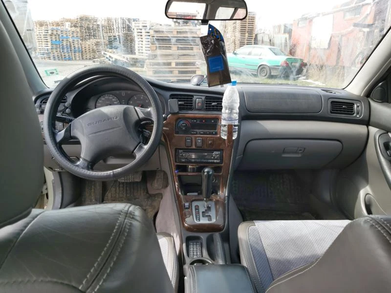 Subaru Outback 2.5, снимка 7 - Автомобили и джипове - 47023171