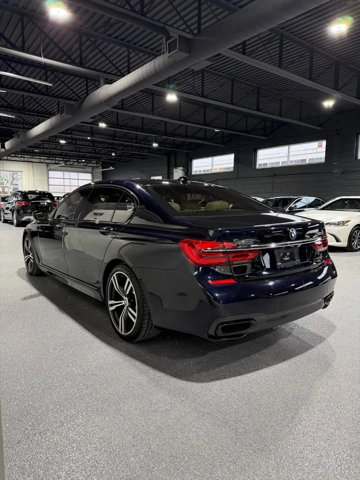 BMW 750 LI * * M PACK * * CARFAX * * АВТОКРЕДИТ * * , снимка 4 - Автомобили и джипове - 53181161