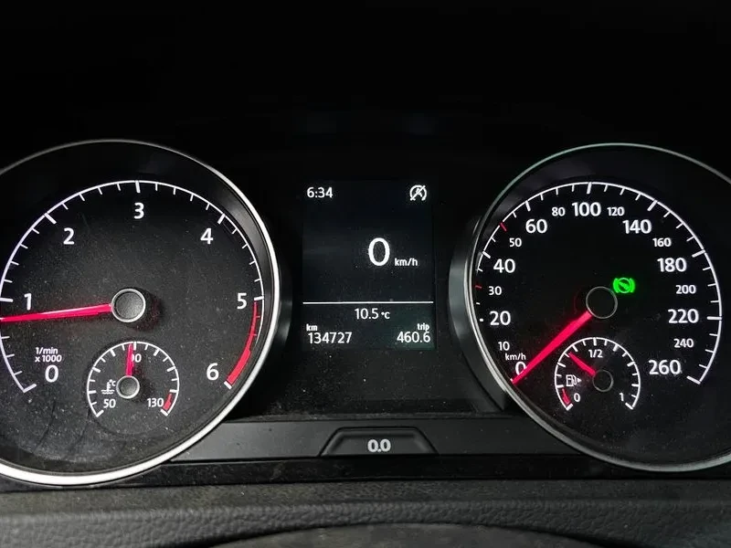 VW Golf 7 R-STYLE 2.0 TDI, снимка 8 - Автомобили и джипове - 55720446