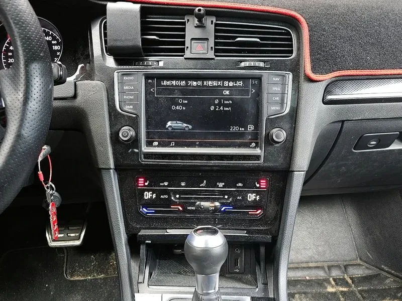 VW Golf 7 R-STYLE 2.0 TDI, снимка 14 - Автомобили и джипове - 55720446