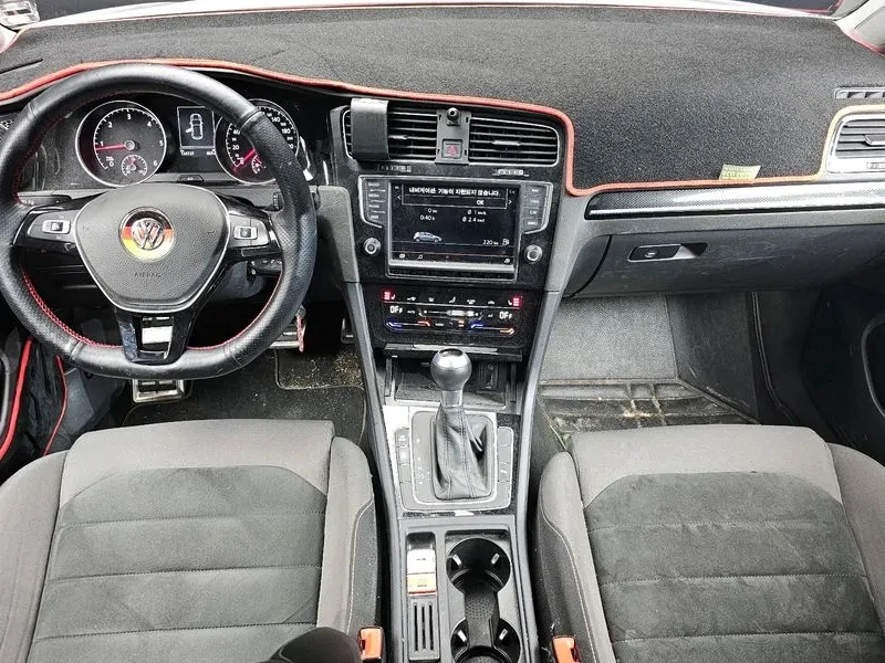 VW Golf 7 R-STYLE 2.0 TDI, снимка 7 - Автомобили и джипове - 55720446