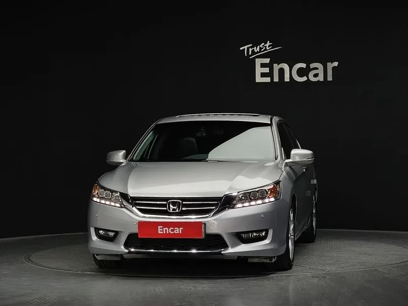 Honda Accord 2.4 9Th Generation, снимка 5 - Автомобили и джипове - 55841376