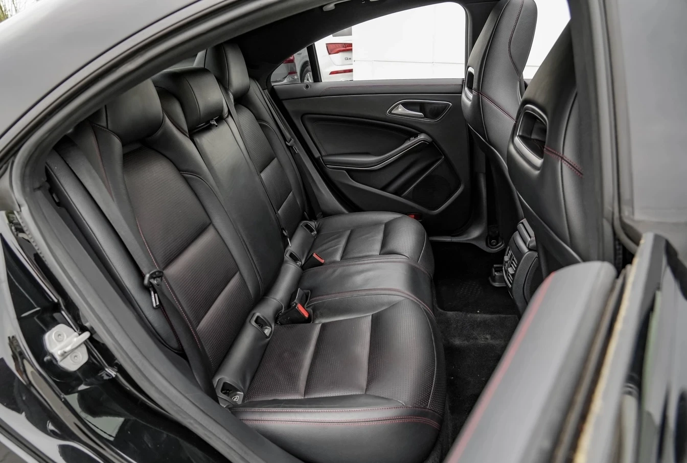 Mercedes-Benz CLA 220d AMG Line 7Gtronic - изображение 6