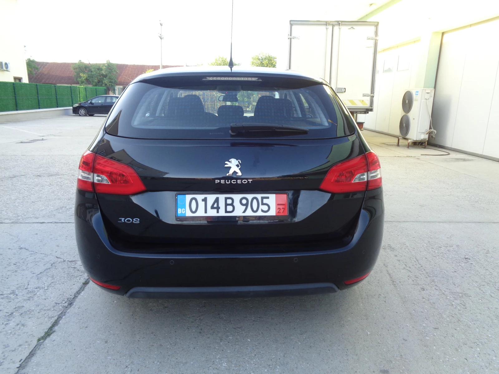Peugeot 308 1.6HDI-115-NAVI-NOVI GUMI-LIZING - изображение 6