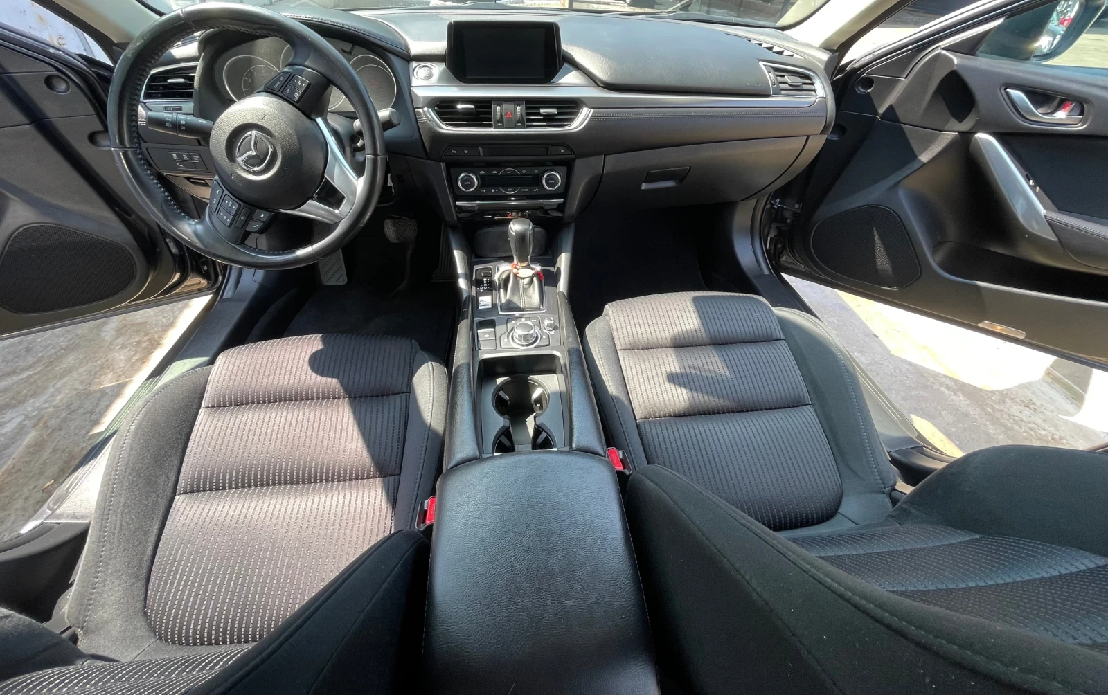 Mazda 6 2.0 165 . Exclusive -     01.12 | Mobile.bg   12