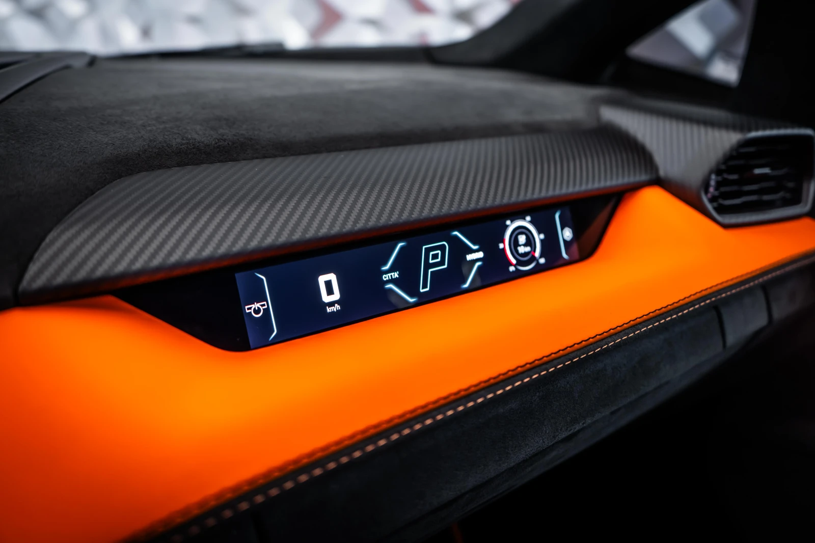 Lamborghini Revuelto Arancio Apodis | Mobile.bg   13