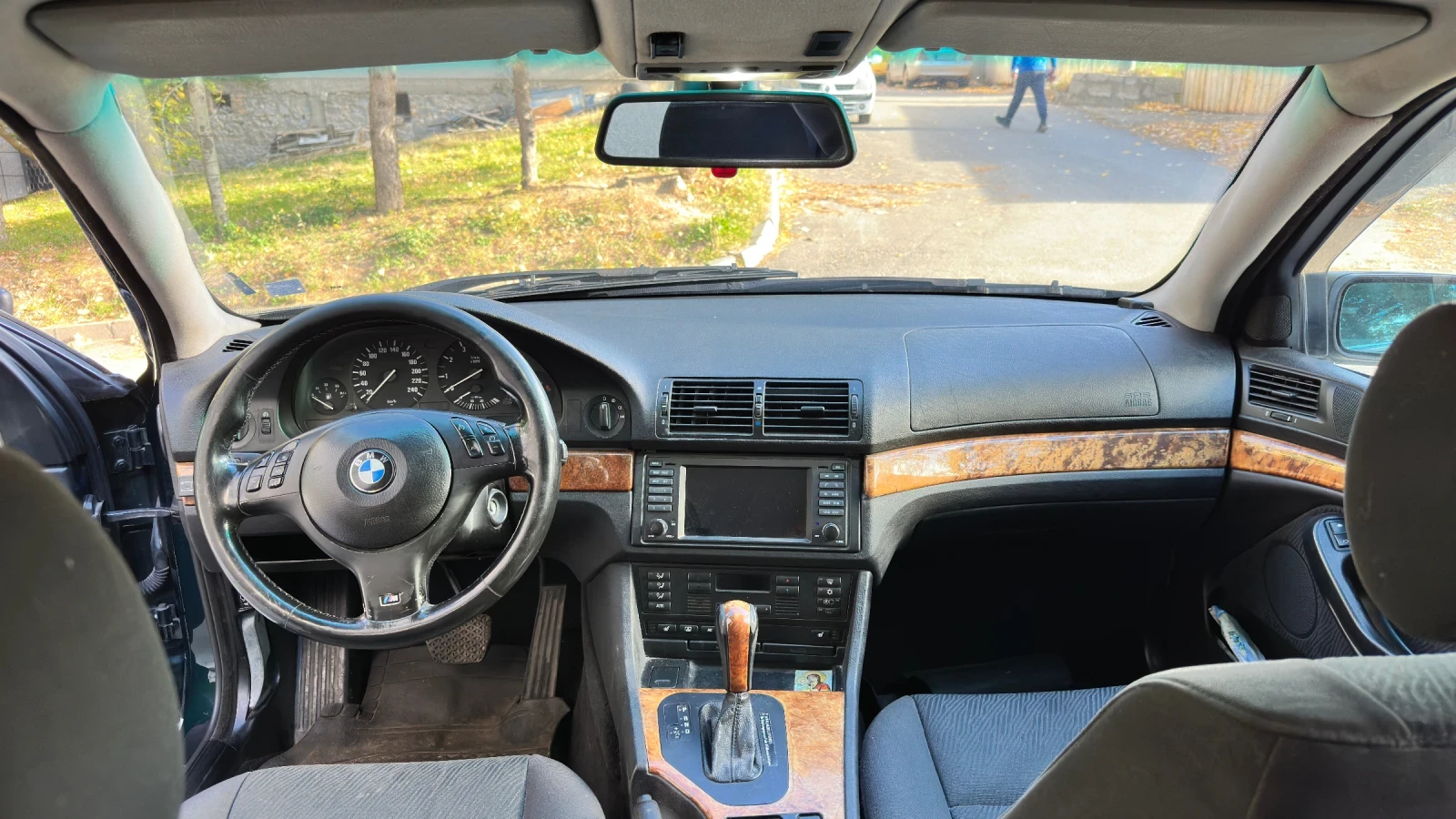 BMW 523 Газ. Инжек. / Автоматик - изображение 9