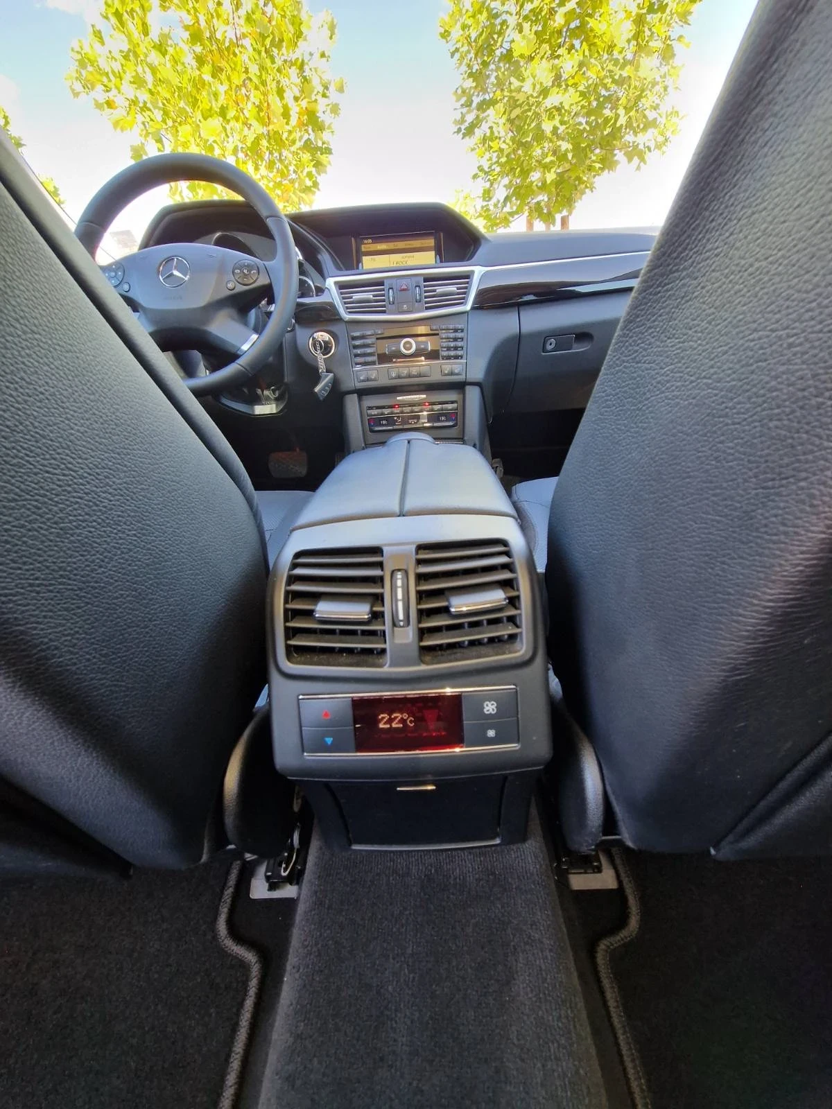 Mercedes-Benz E 350, снимка 15 - Автомобили и джипове - 53842036