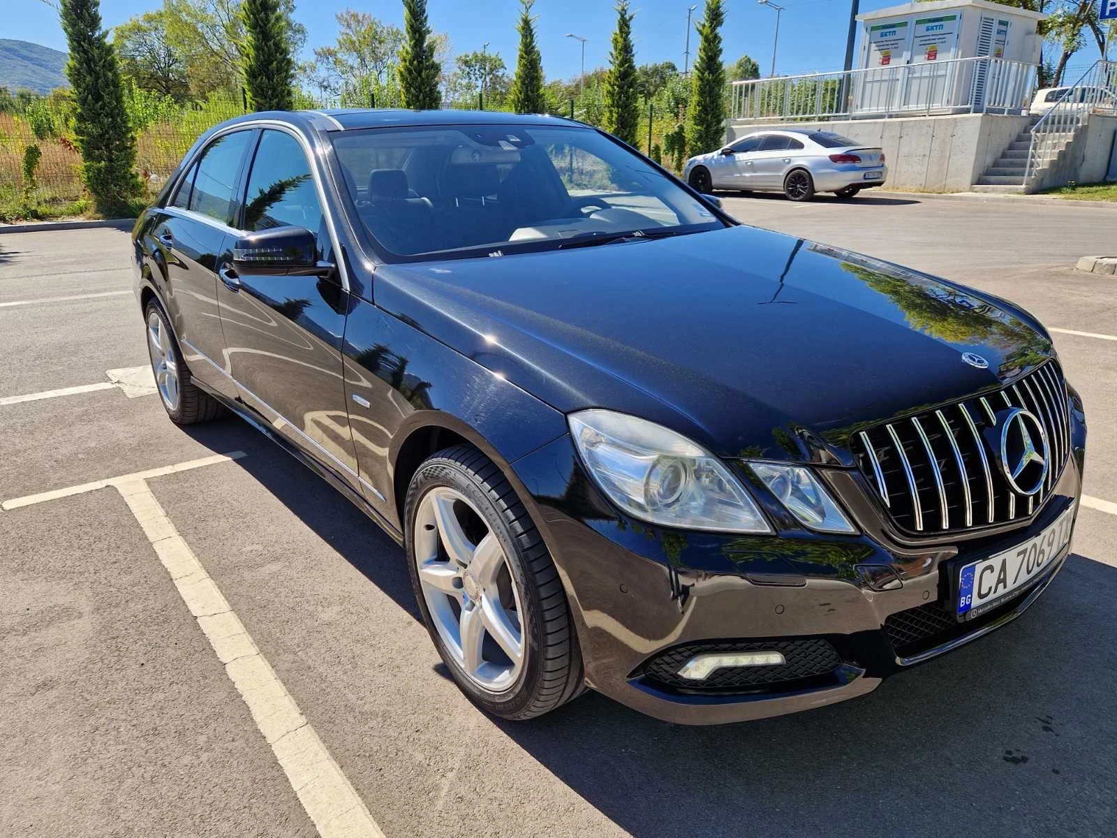 Mercedes-Benz E 350, снимка 2 - Автомобили и джипове - 53842036