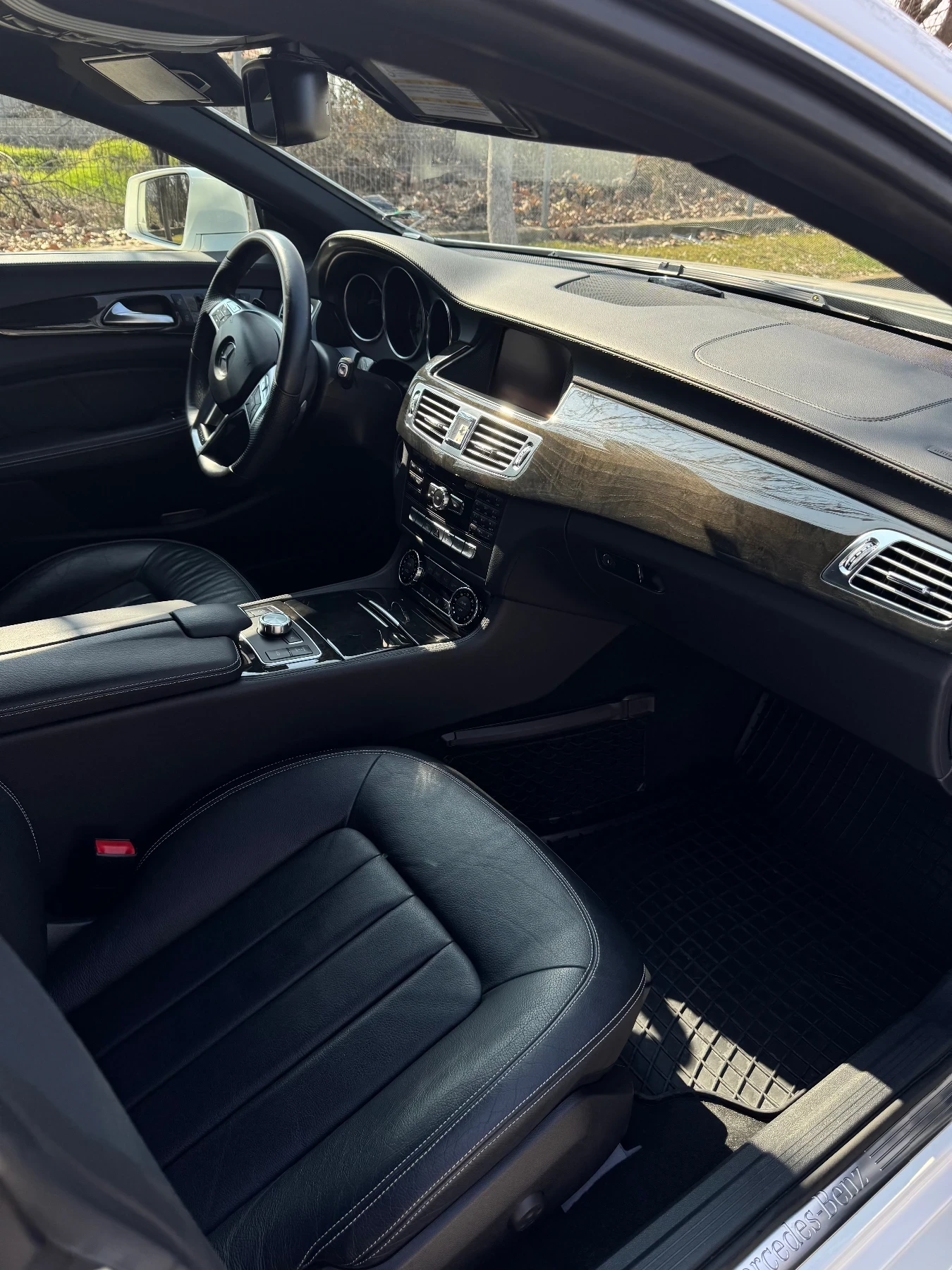 Mercedes-Benz CLS 350 51000км Внос Япония, снимка 12 - Автомобили и джипове - 53745536