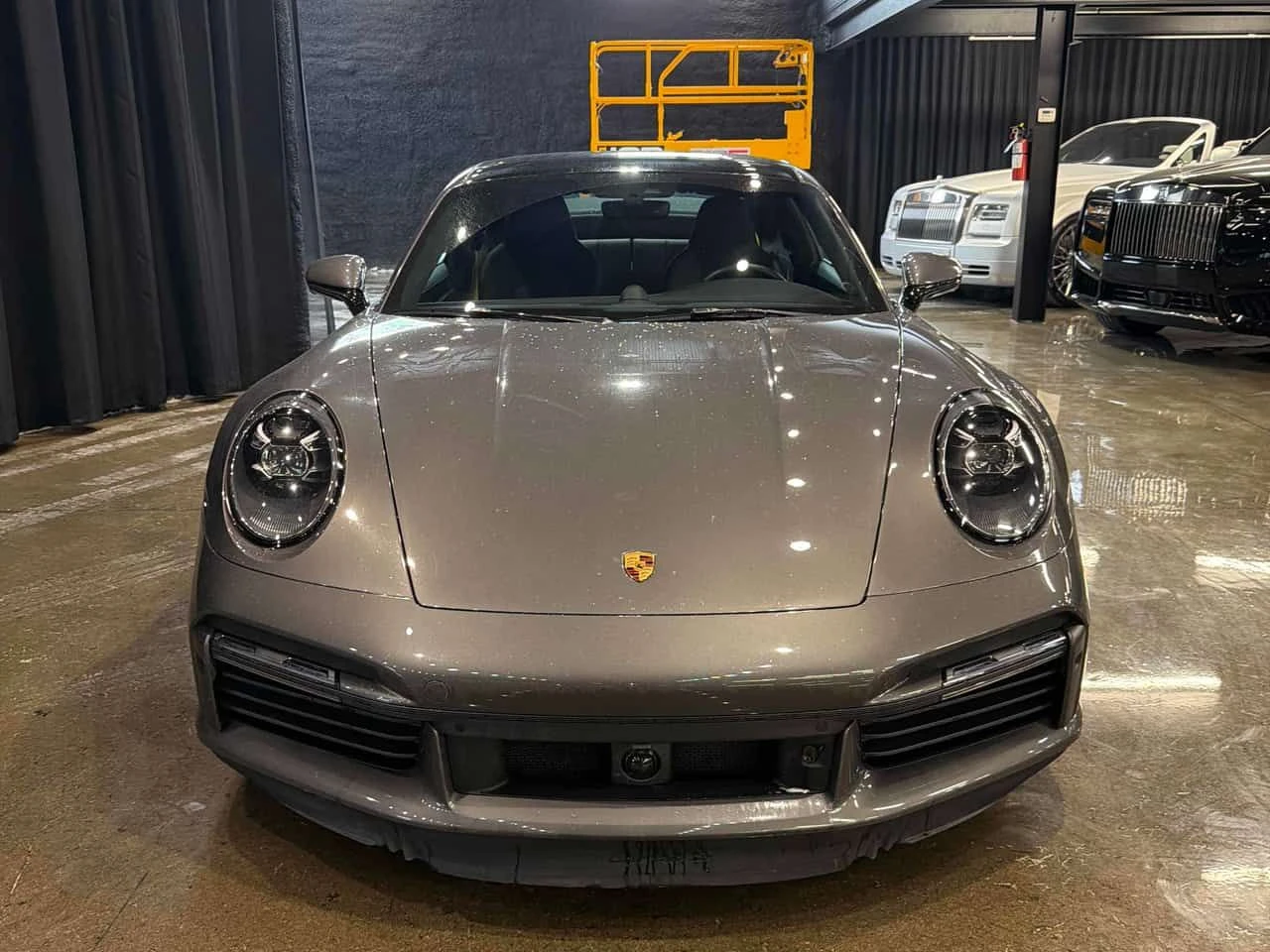 Porsche 911 Turbo S| ОБДУХ| BURMESTER| ACC| 360| SPORT CHRONO, снимка 5 - Автомобили и джипове - 54010398