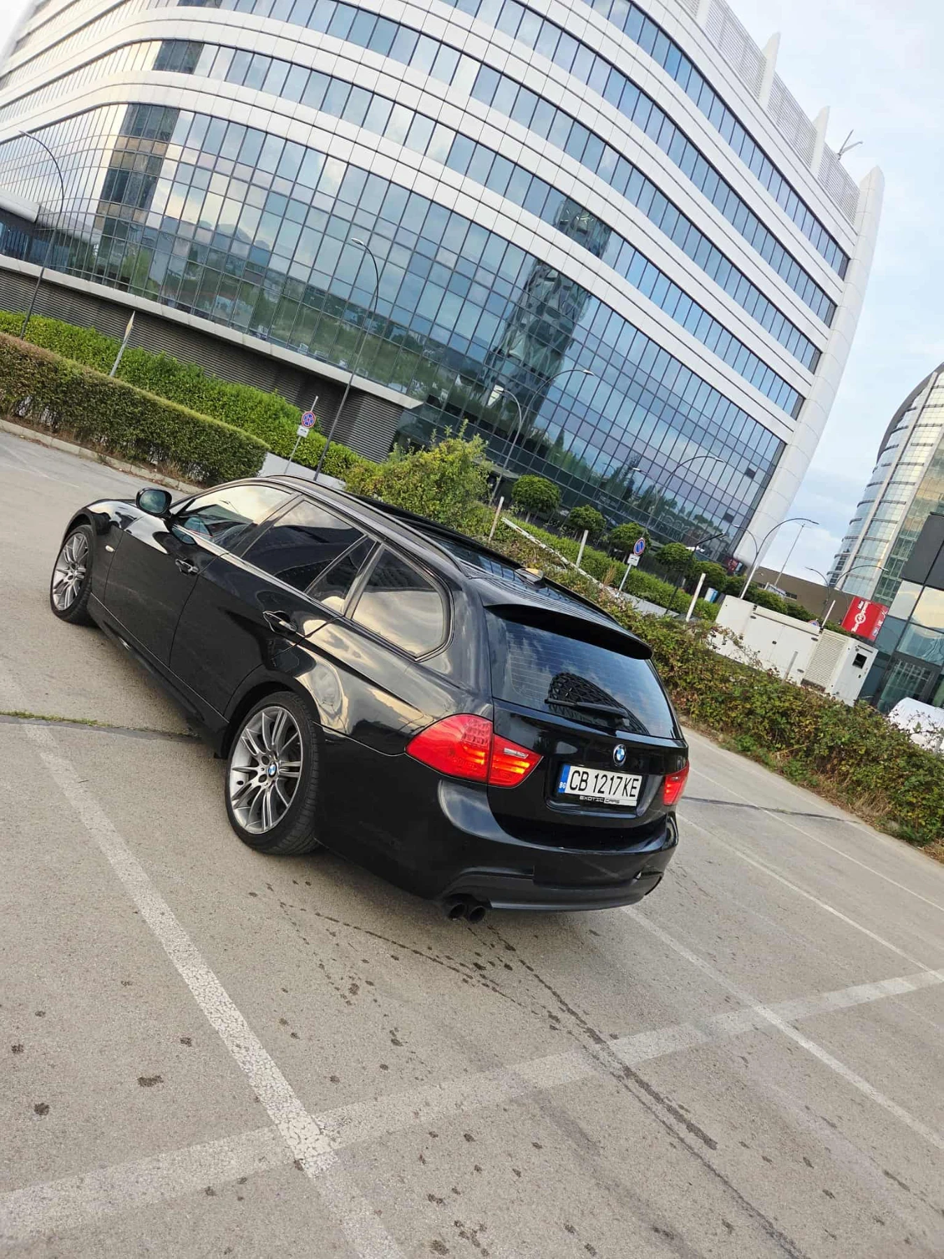 BMW 330, снимка 3 - Автомобили и джипове - 54011103