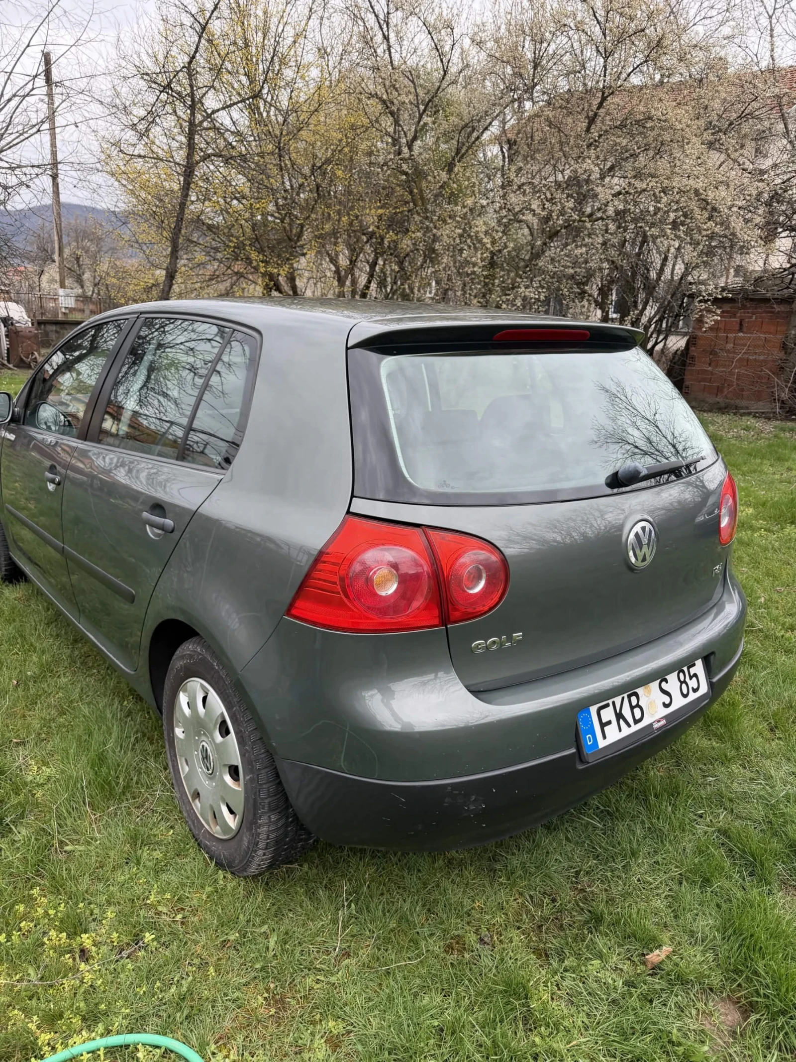 VW Golf V 1.4FSI 90кс, снимка 5 - Автомобили и джипове - 54210324