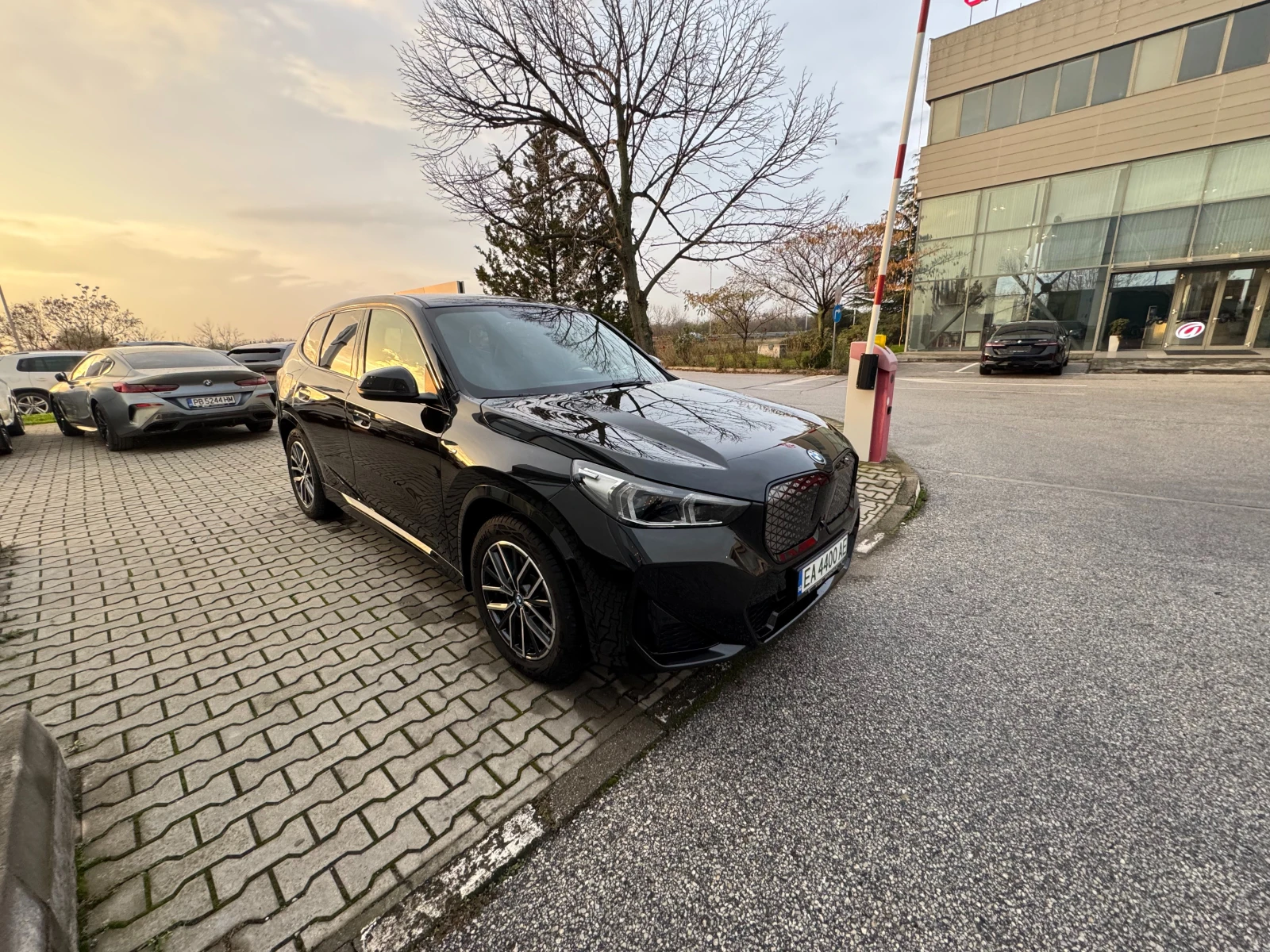 BMW iX1 xDrive30 | Mobile.bg � ����������� 3