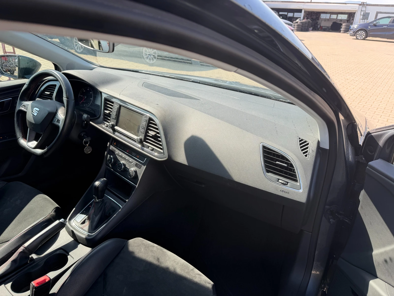 Seat Leon FR 2.0TDI AVTOMAT/NAVI/KAMERA EURO 6 , снимка 11 - Автомобили и джипове - 54737015