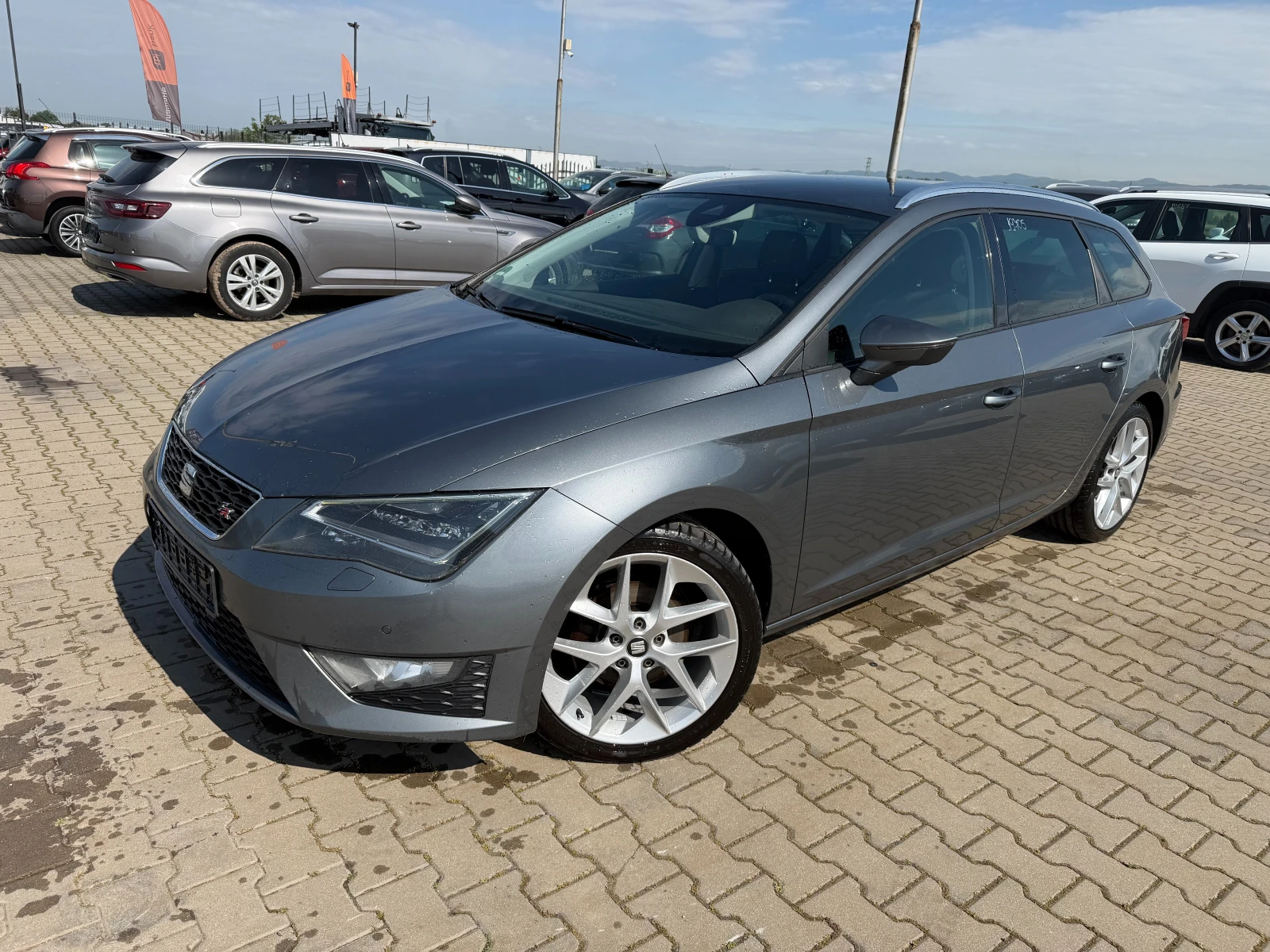 Seat Leon FR 2.0TDI AVTOMAT/NAVI/KAMERA EURO 6 