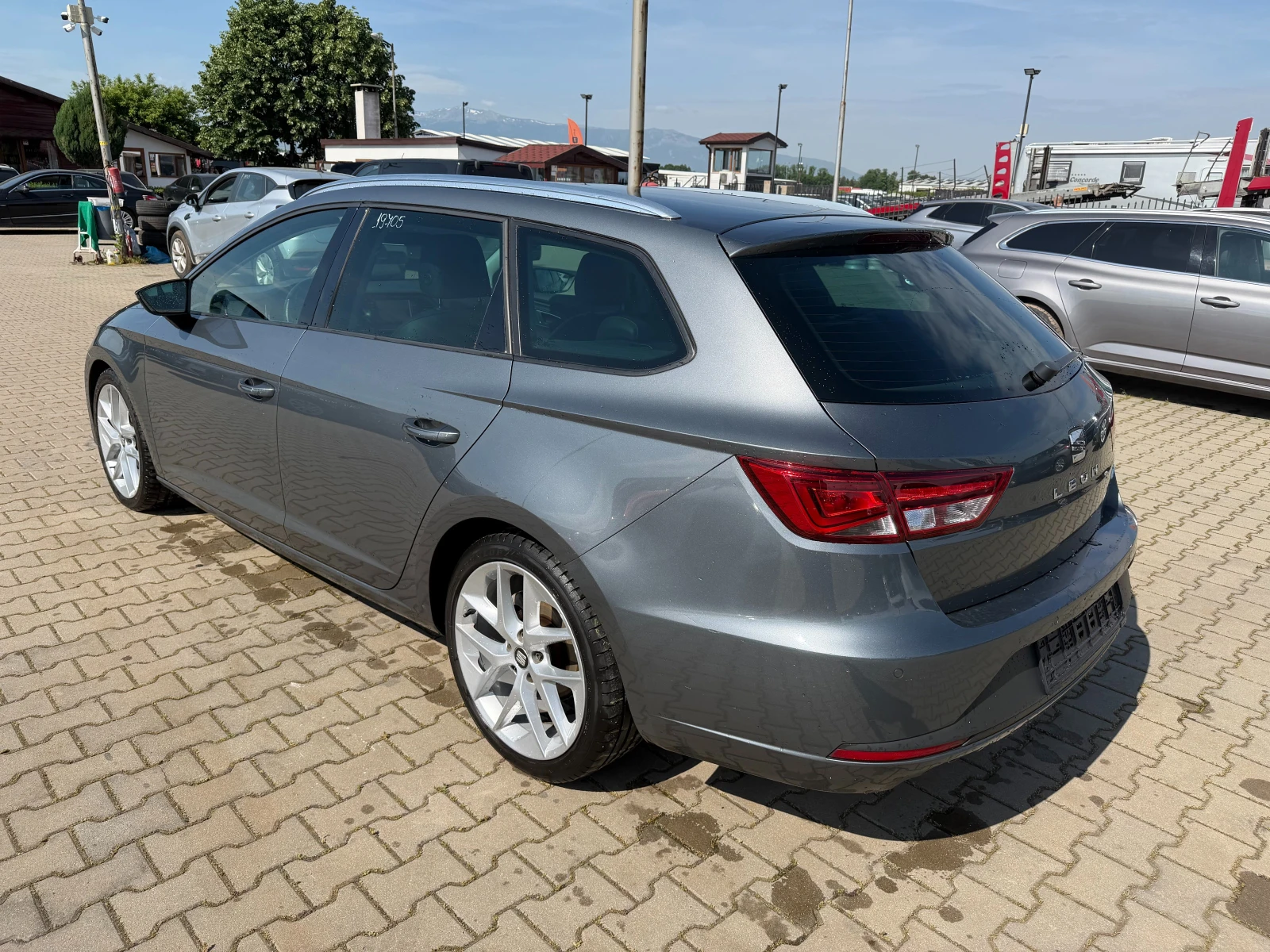 Seat Leon FR 2.0TDI AVTOMAT/NAVI/KAMERA EURO 6 , снимка 8 - Автомобили и джипове - 54737015
